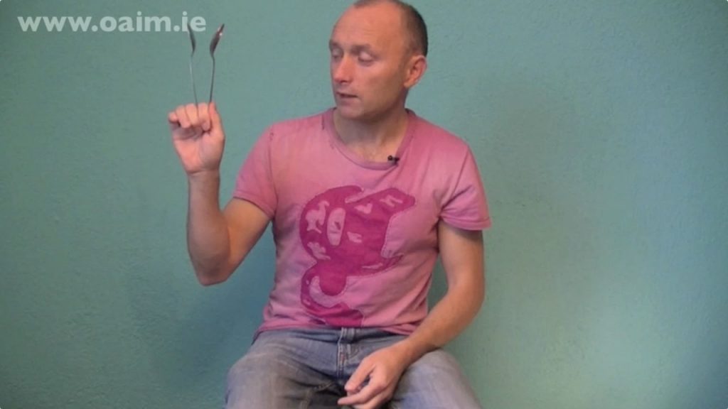 How to Play the Bodhrán Bodhrán Lessons Online OAIM