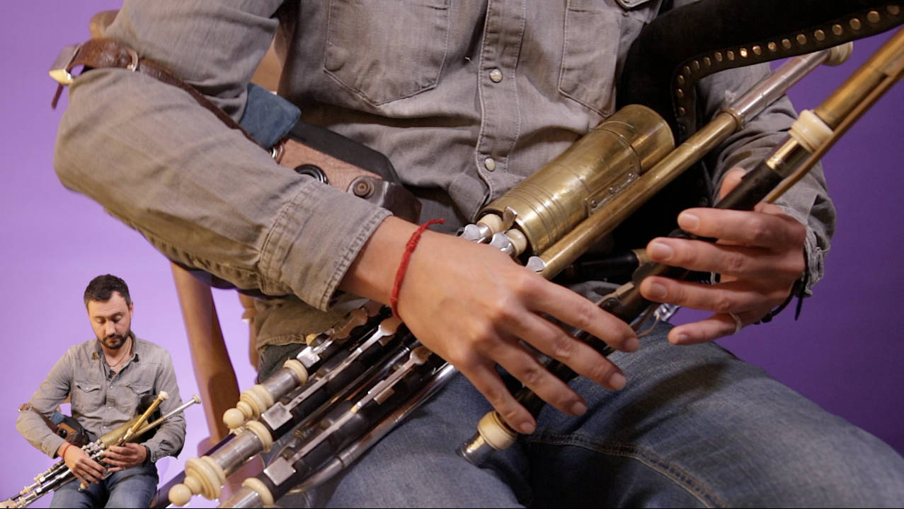 Learn How To Play The Uilleann Pipes Uillean Pipe Basics OAIM